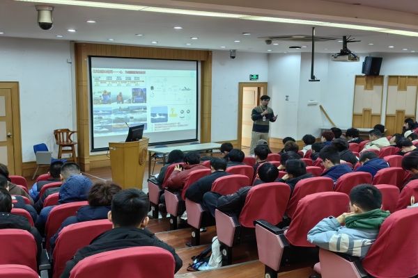 计算机场.jpg 计算机场.jpg